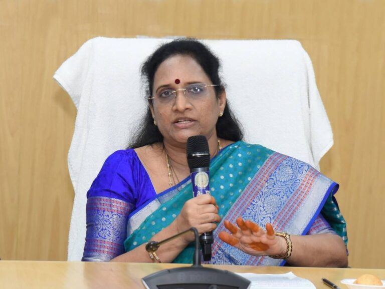 vasireddy-padma-into-tdp