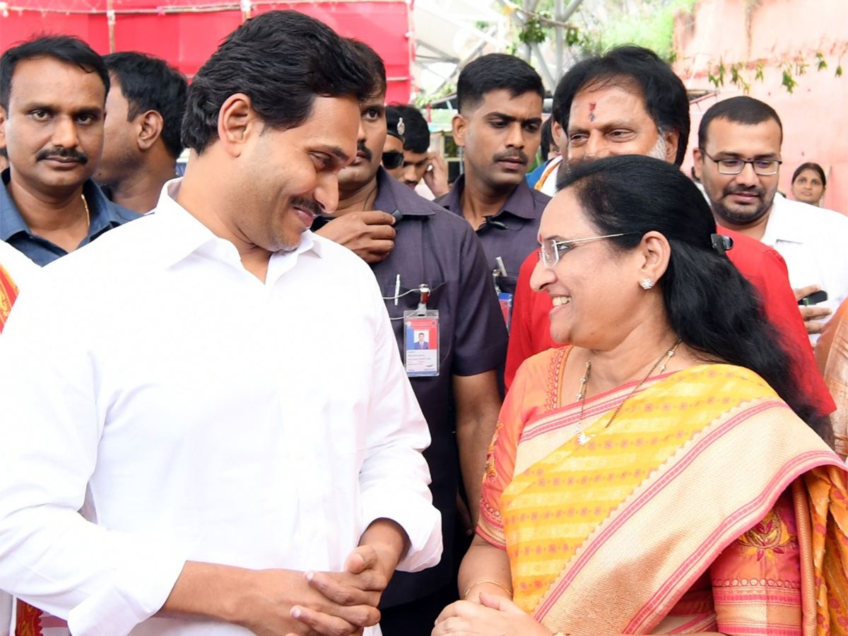 Vasireddy Padma Into TDP