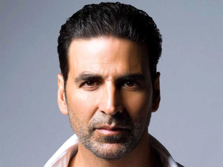 Akshay Kumar Charge 135 Crores