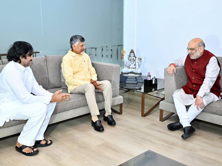 CBN Amith Shah Dinner Meeting At Undavalli