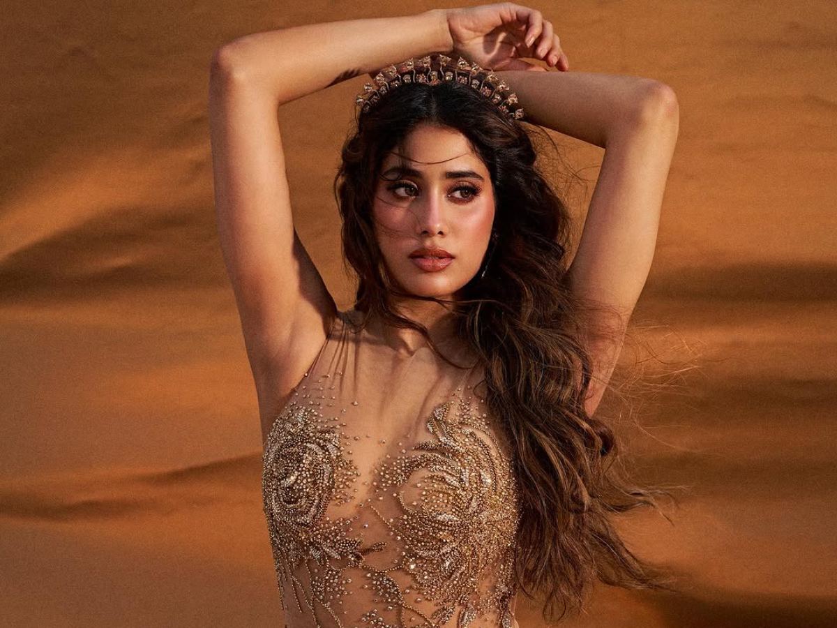 jahnvi-kapoor Caught Red Handed