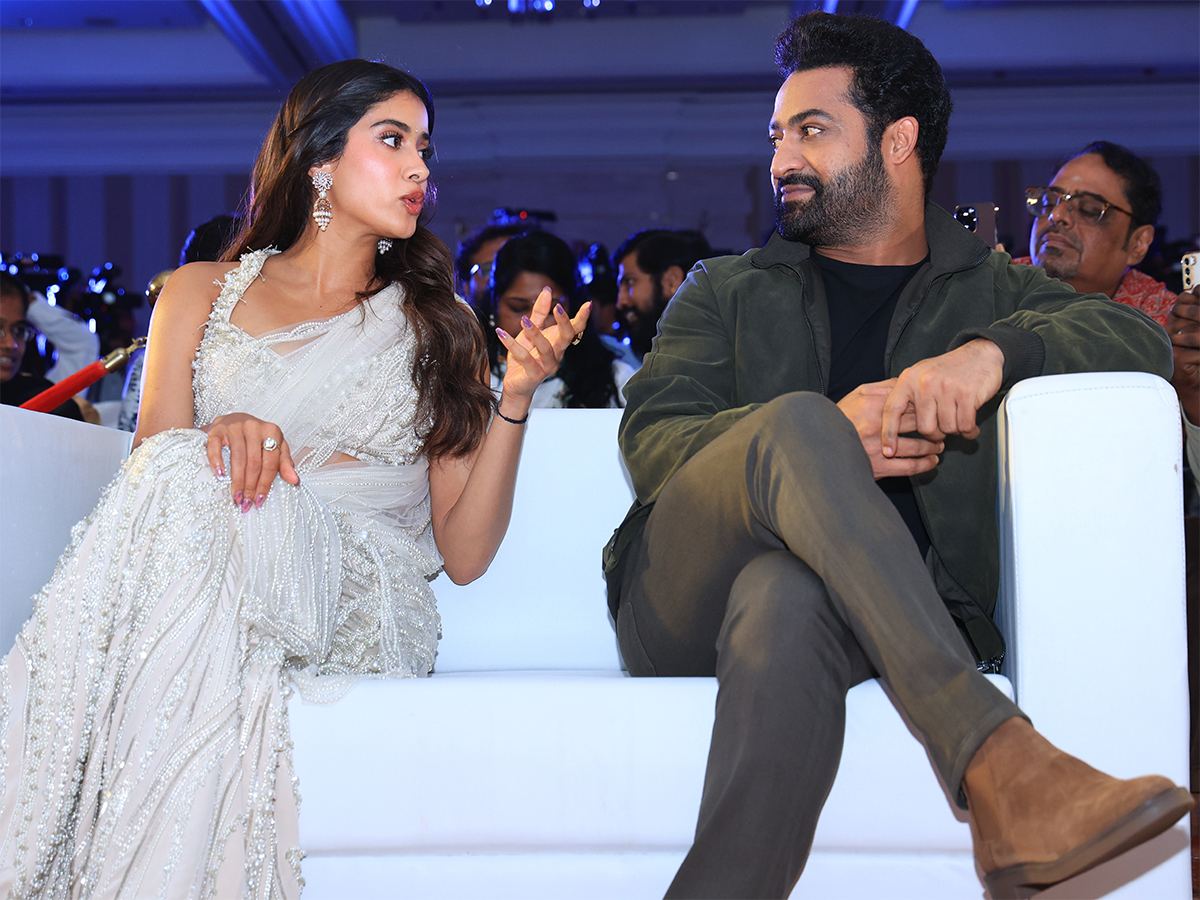 jr-ntr--janhvi-devara-2