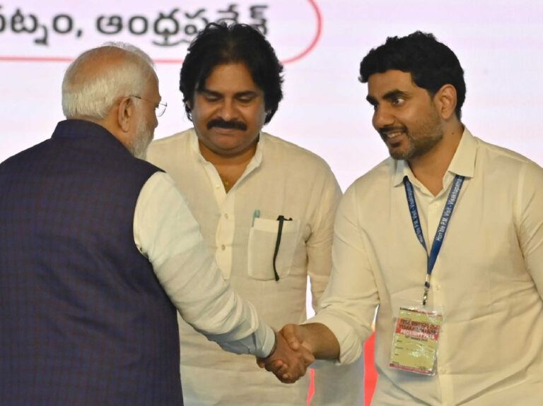 narendra-modi-friendly-chat-with-nara-lokesh