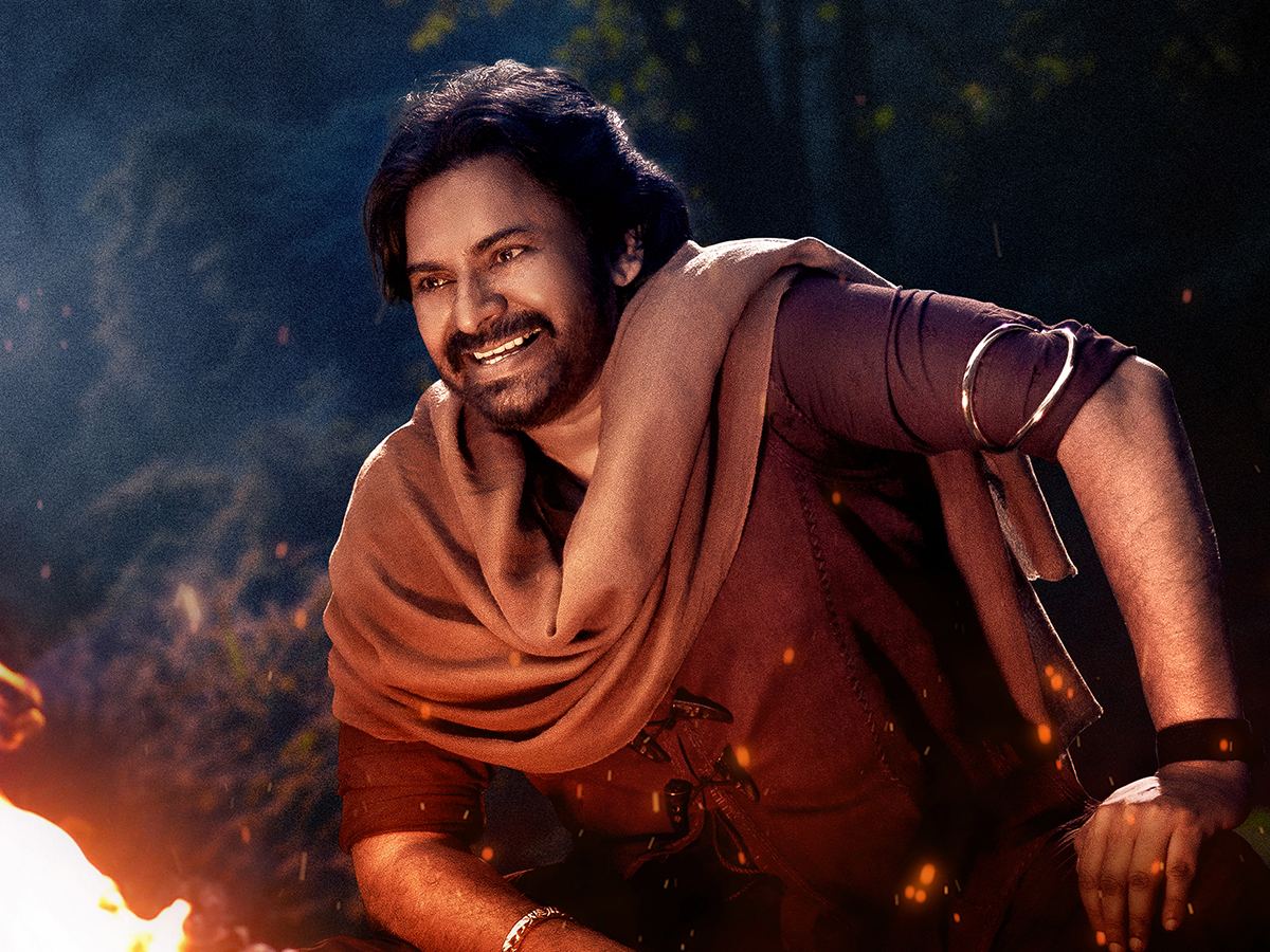 Pawan Kalyan Sings Hari Hara Veera Mallu Song