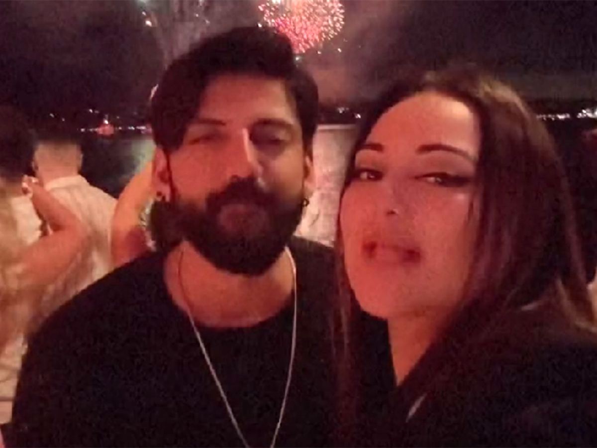 sonakshi-sinha-new-year-celebrations