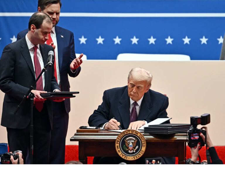 trump-ends-us-birth-right-citizenship