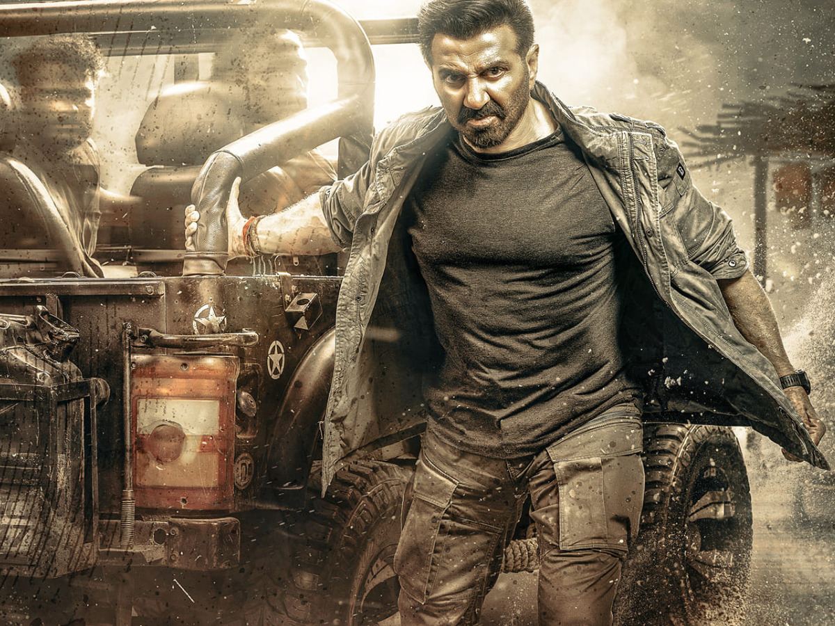 1 Hero 5 Villains: Exactly What Bollywood Missed!