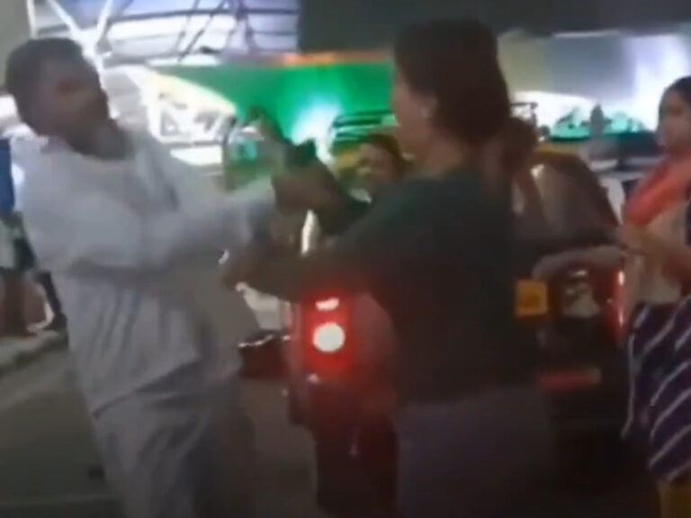 Woman Beats Cab Driver For Delay