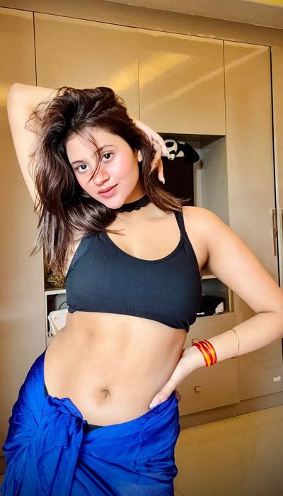 Bold and Hot, Anjali Arora Turns Up The Heat