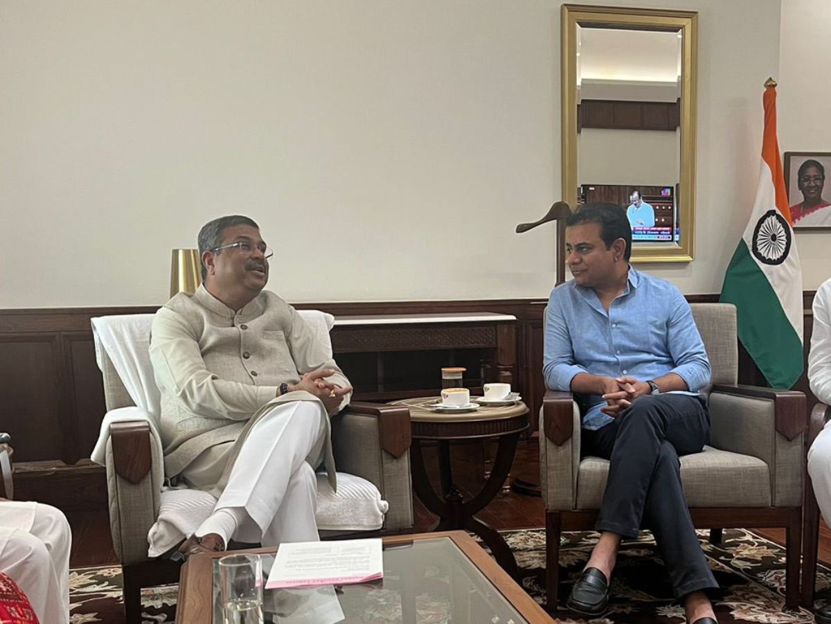 BRS Swinging Towards BJP