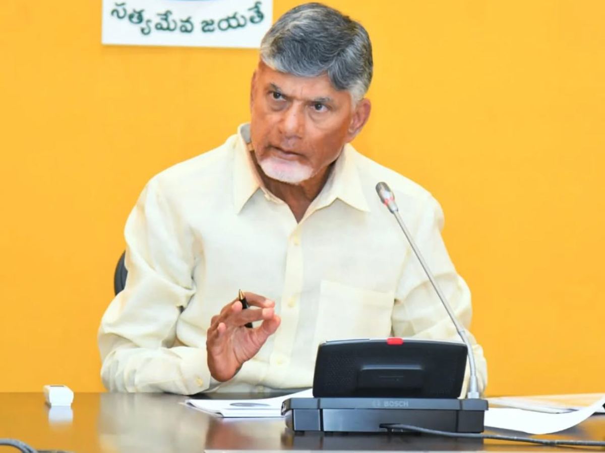 Chandrababu Naidu Forces TTD Member to Say Sorry