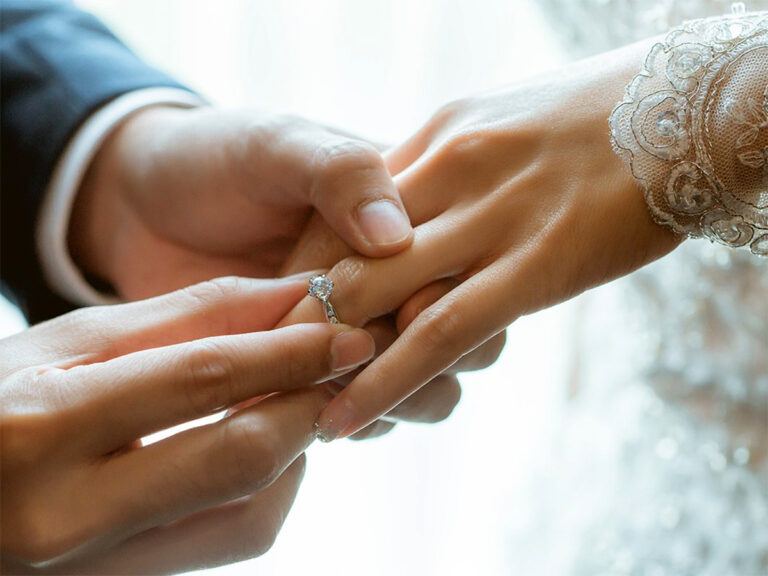 China Company New Policy No Marriage No Job
