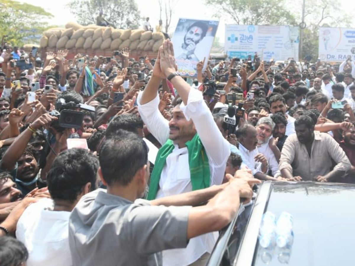 Jagan Mohan Reddy Flaunts EC Rules