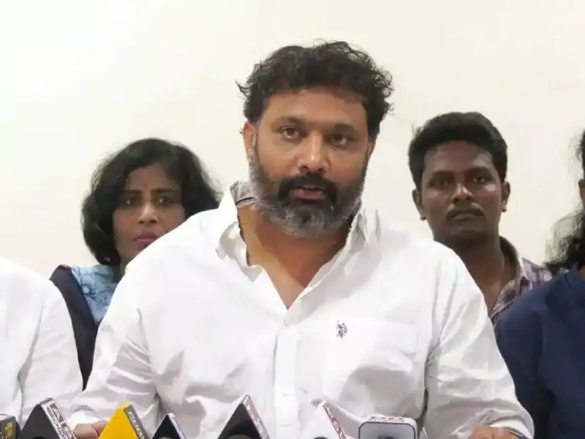 kiran-royal-Happy to Stay Away From Party