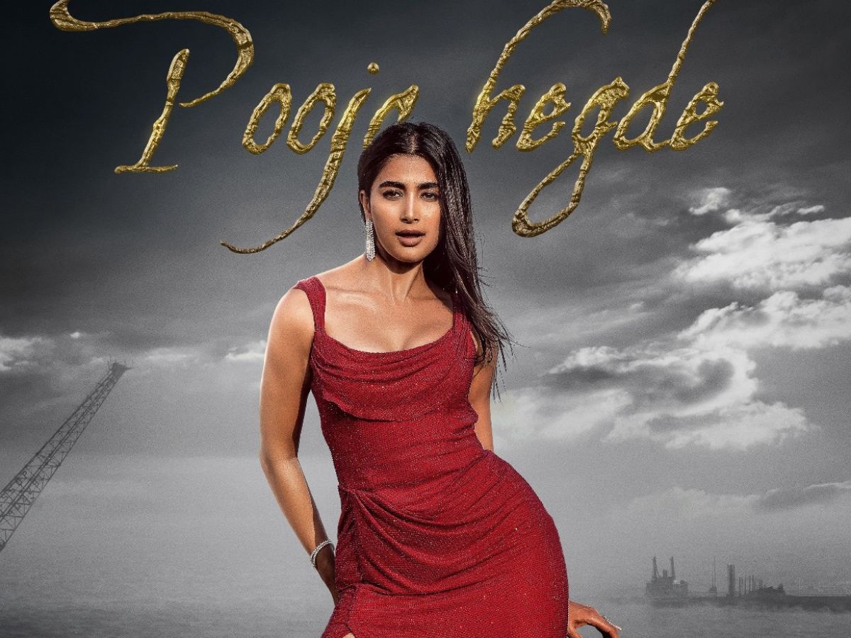 pooja-hegde-in-coolie