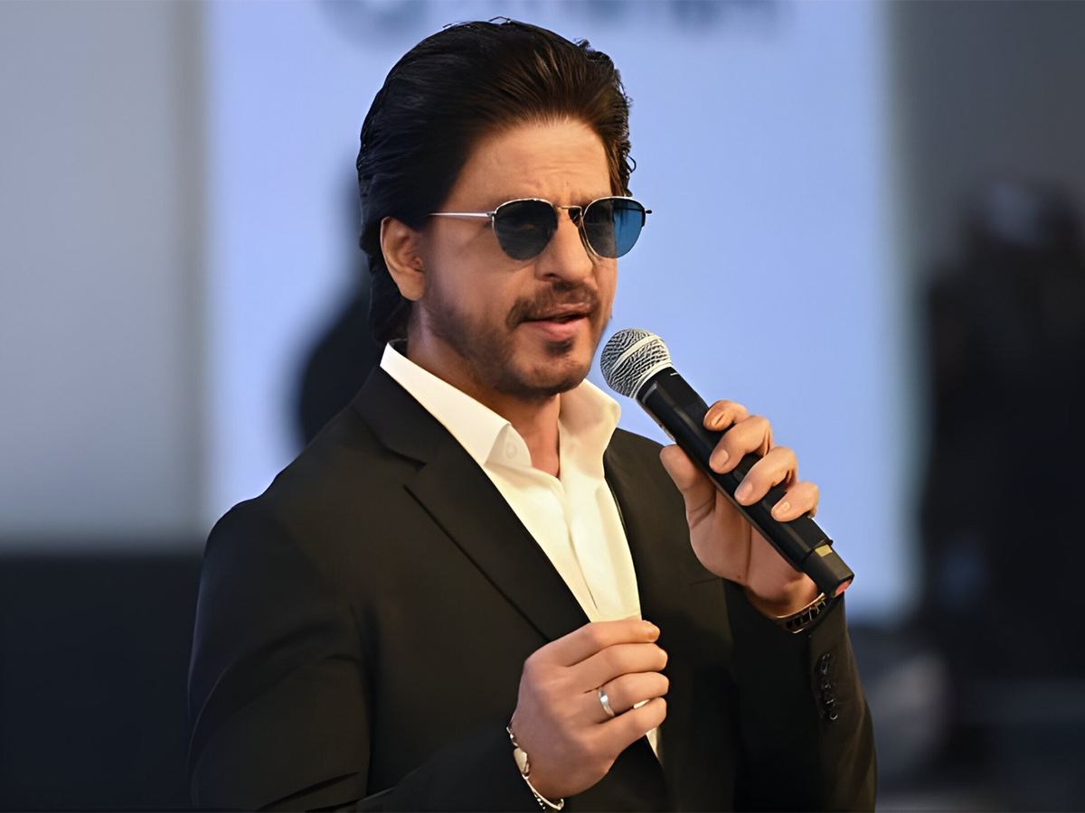 SRK leaves Mannat for 2 years