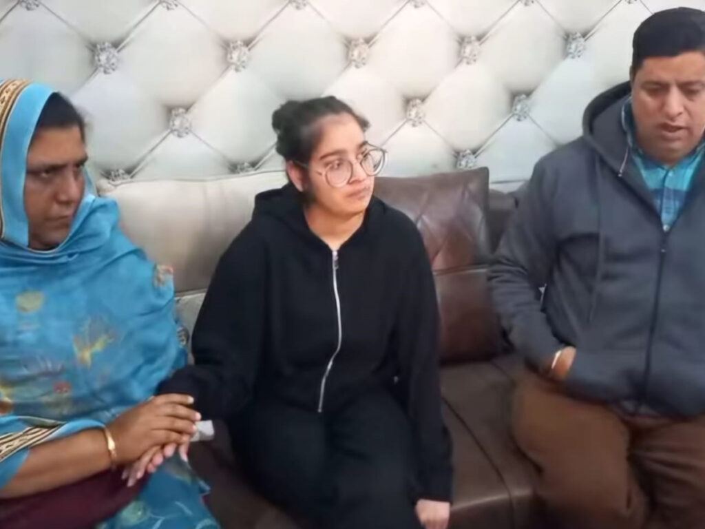 US Deports Indian Student Without Cause