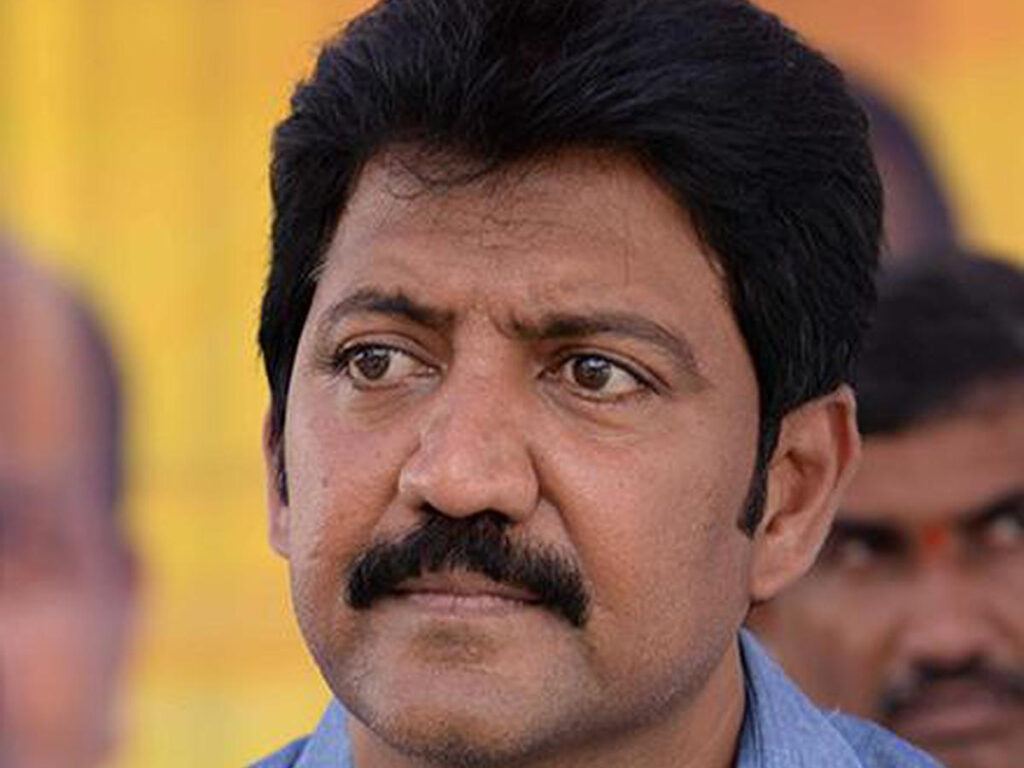 vallabhaneni-vamsi-arrest YCP and TDP Leaders Comments