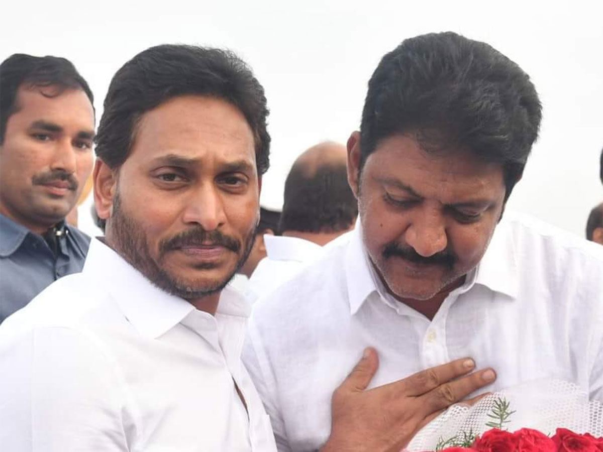 vallabhaneni-vamsi-jagan