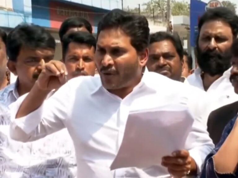 YS Jagan Meets Vallabhaneni Vamsi at Vijayawada Sub-jail