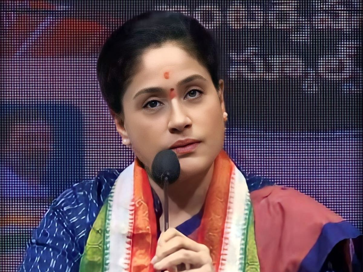 Congress Leader Vijayashanti Trying to Get MLC Post