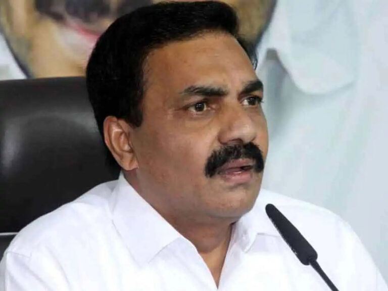 Kakani Govardhan Reddy Gets Notices