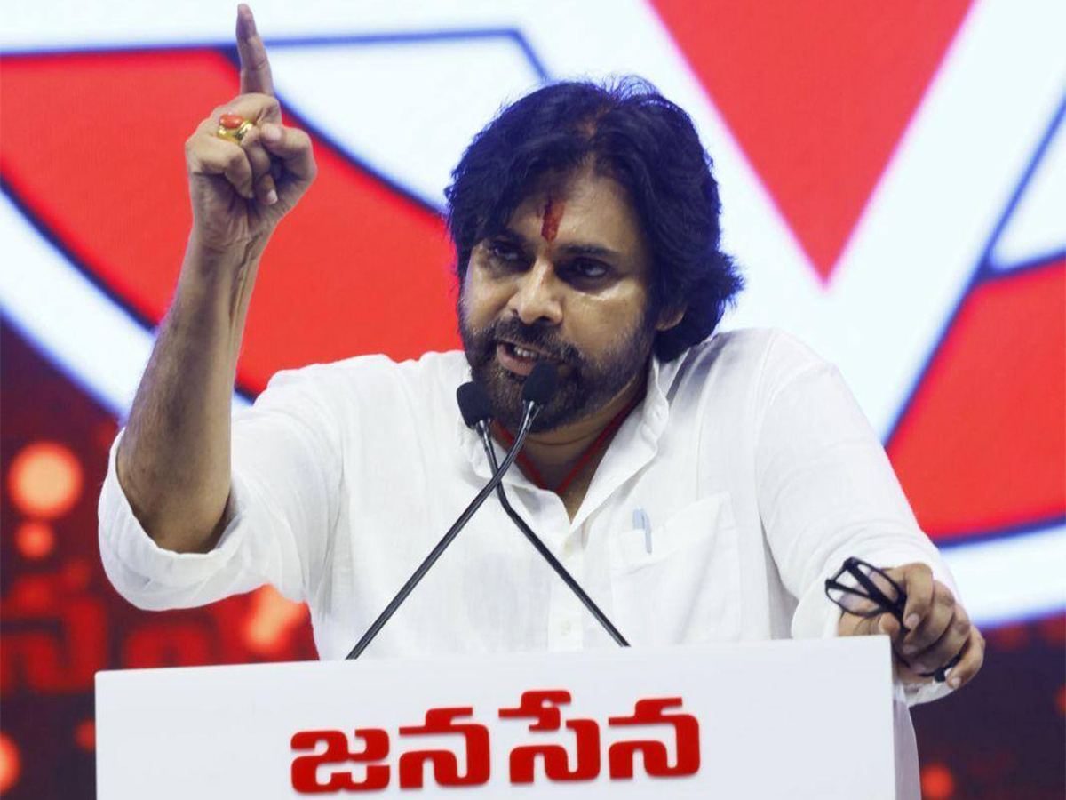 Pawan Kalyan ‘Desh Ki Netha‘ Feeling
