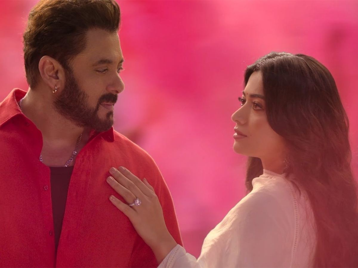 Rashmika Mandanna Sikandar Bam Bam Bhole Song