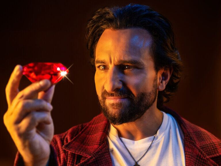 Saif Ali Khan Jewel Thief - The Heist Begins on Netflix