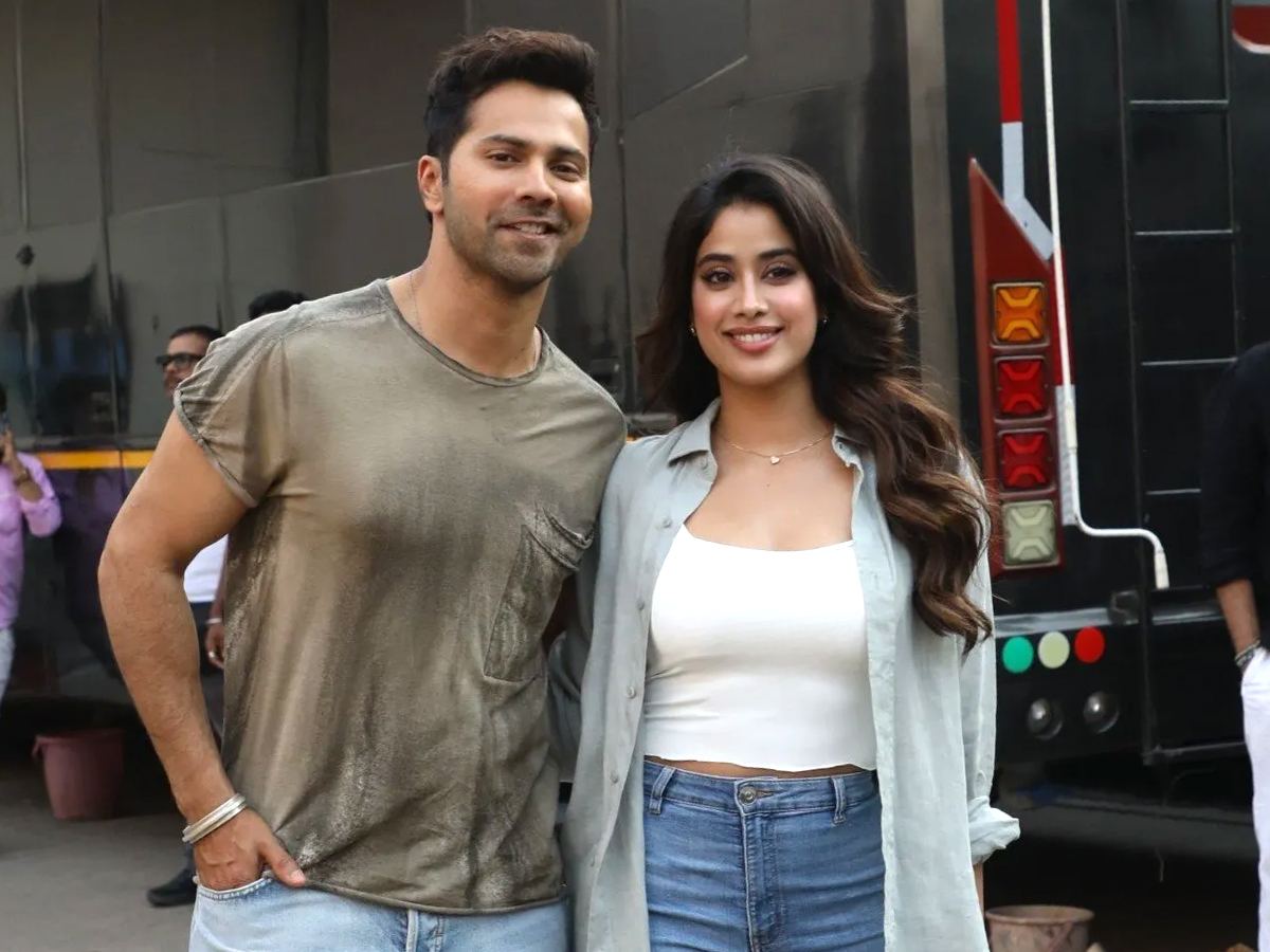 Sunny Sanskari Ki Tulsi Kumari Varun Dhawan Janhvi Kapoor