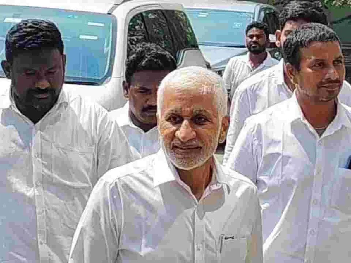 Vijaysai Reddy Attends CBI Enquiry