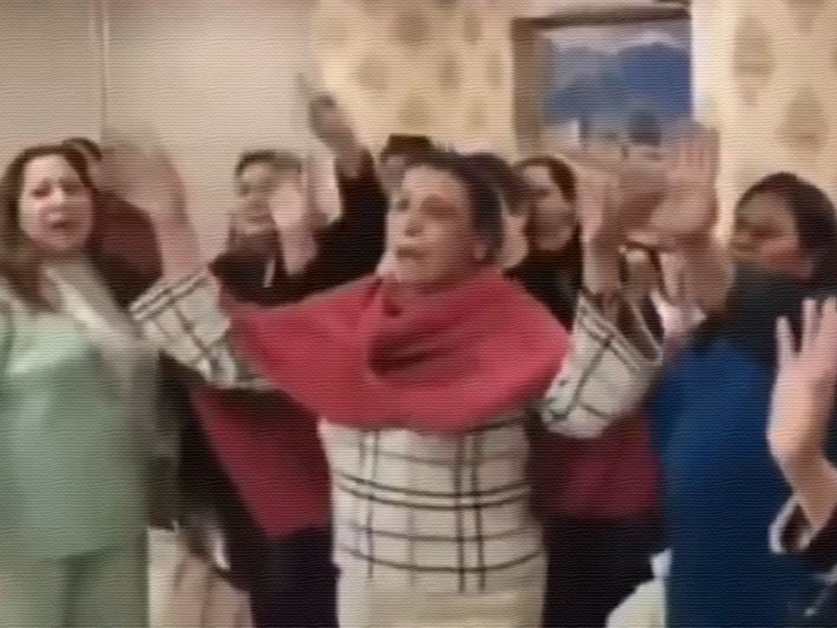 A video from a hotel in Kashmir has gone viral