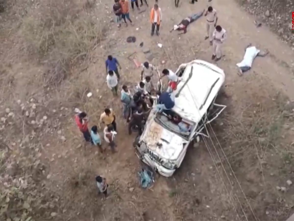 car-crash-jabalpur