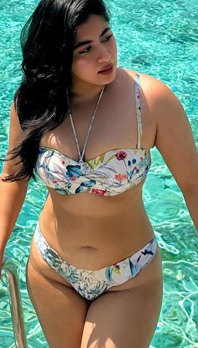 nikitha-sharma-sizzles-in-seaside-glam-