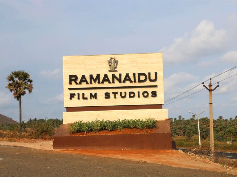 show-cause-notice-to-ramanaidu-studio-in-vizag