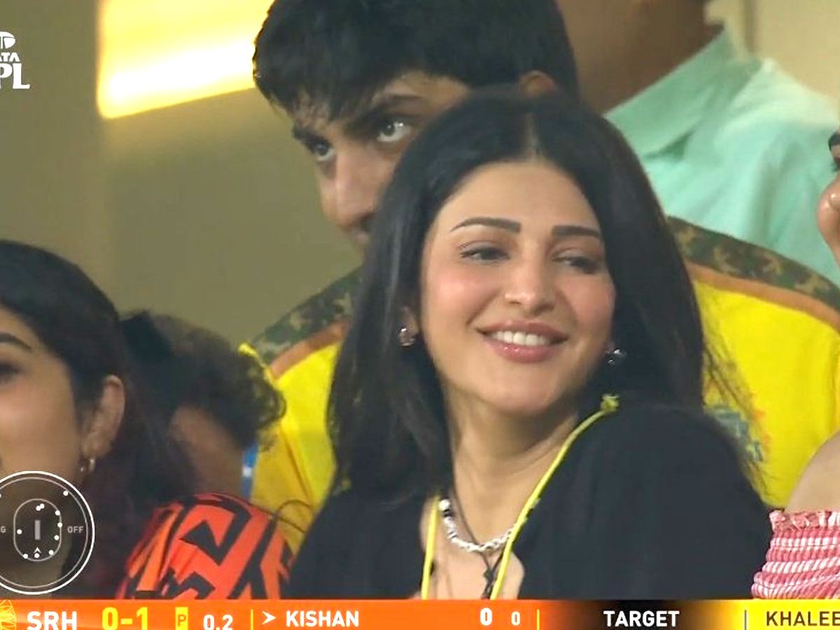 Shruthi Haasan at CSK SRH Match