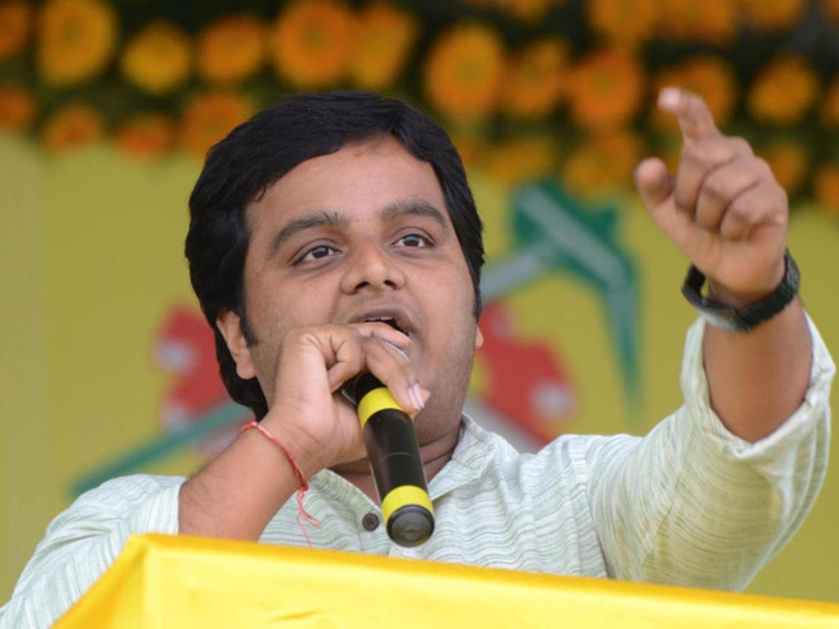 Vijay Chintakayala on Vijaysai Reddy