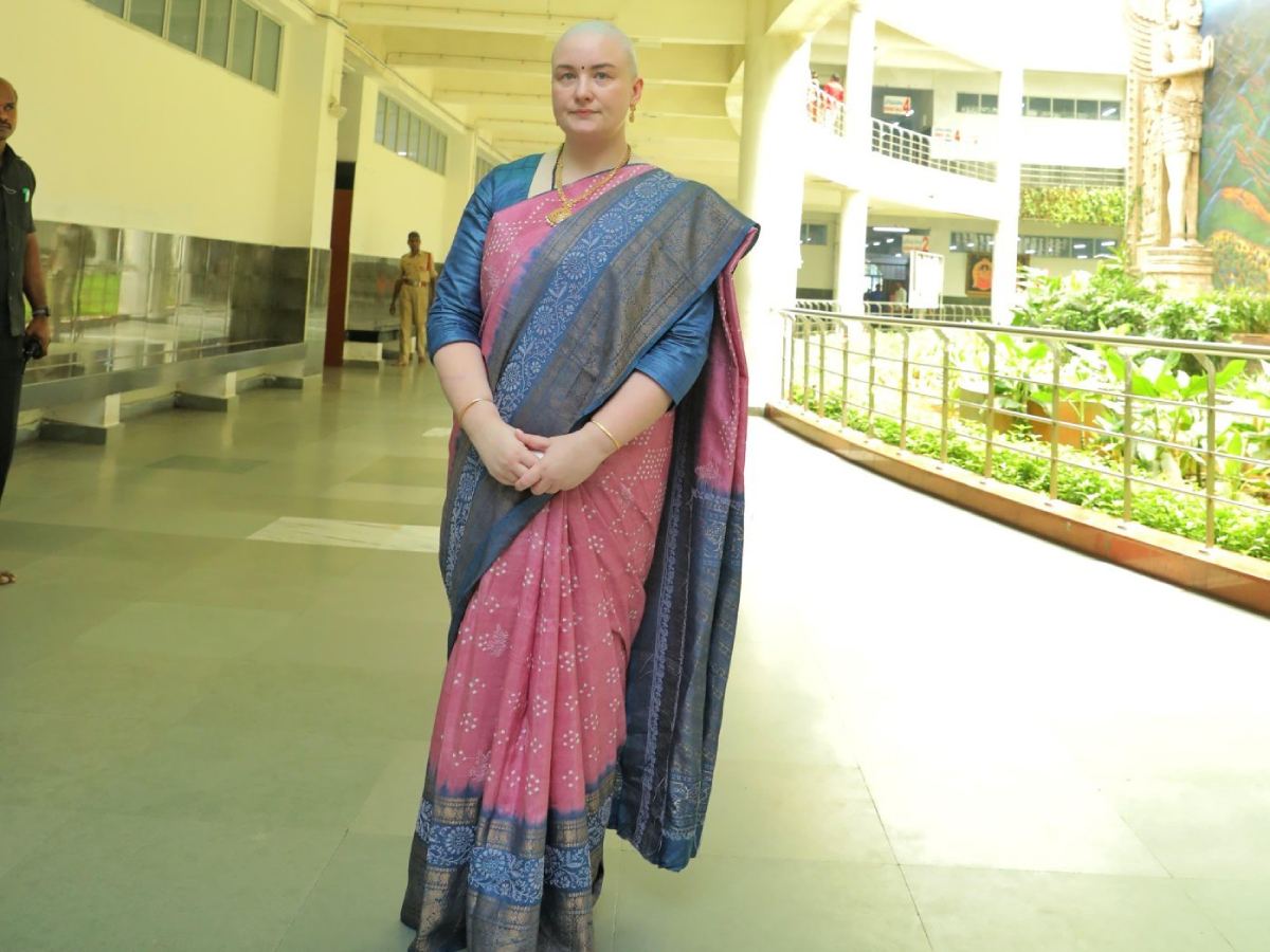 YSRCP Dirty Politics on Anna Konidala Tirumala Visit