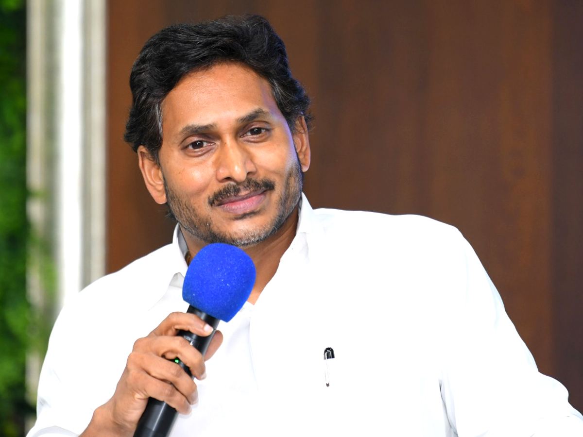 YSRCP Party Protest Against Waqf Bill At Guntur