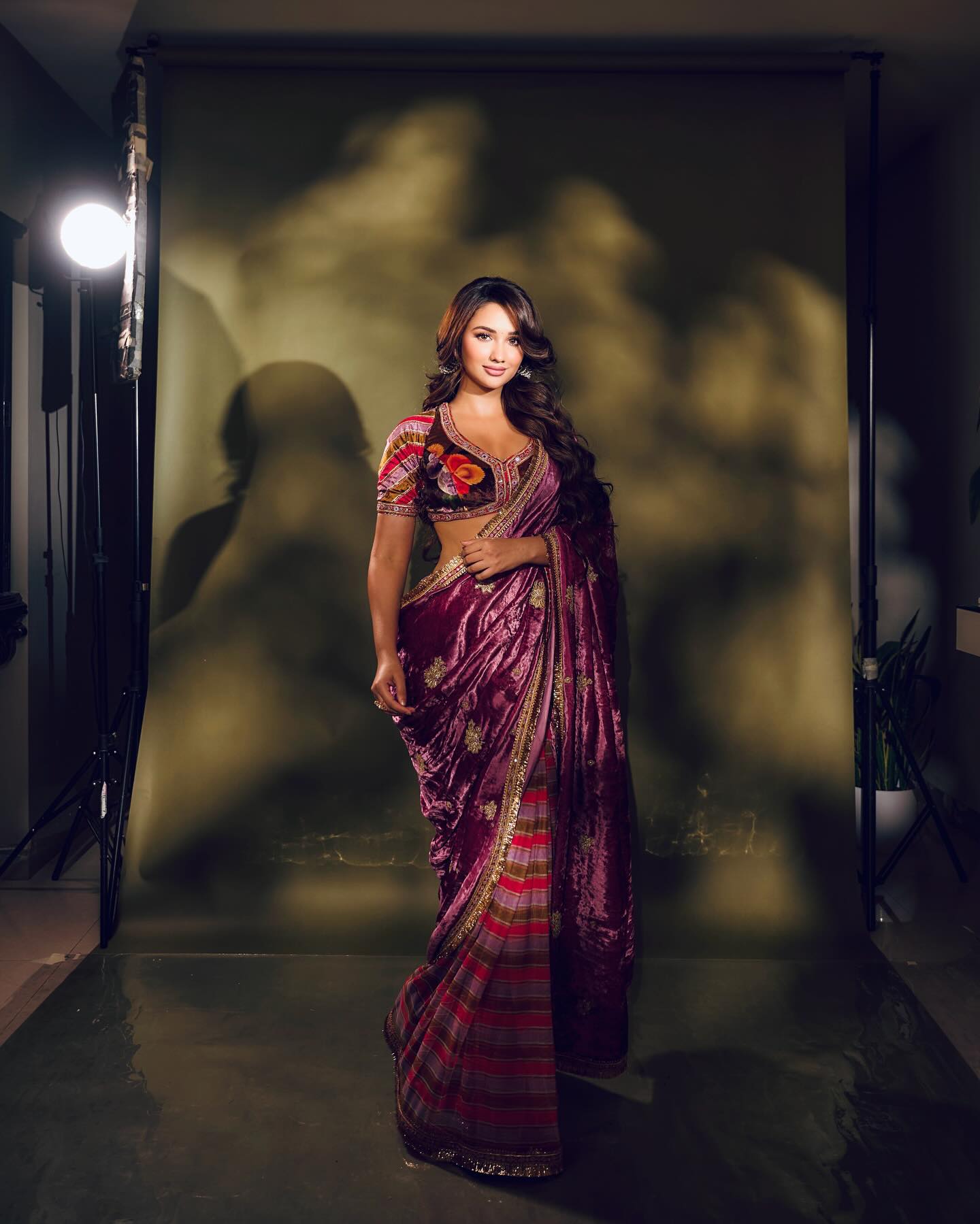 akanksha-sharma-cute-classy--hot-all-at-once-3