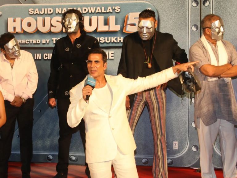 Akshay's Strong Reaction on PR's Exit
