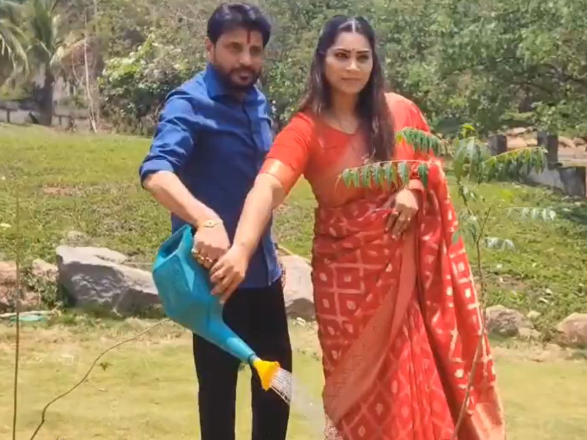 duvvada-srinivas-and-madhuri-in-green-india-challenge-hyderabad