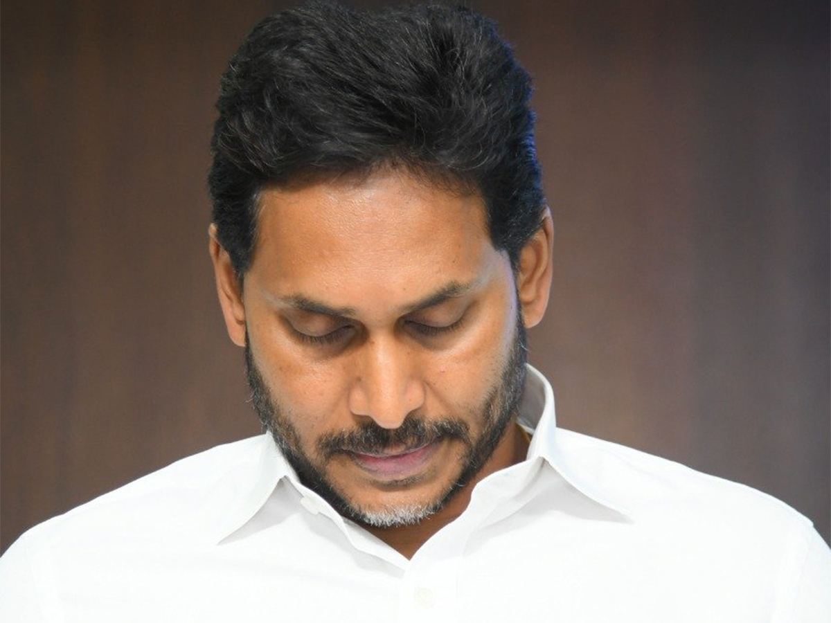 Jagan Slammed at Mahanadu for Insults & Arrogance