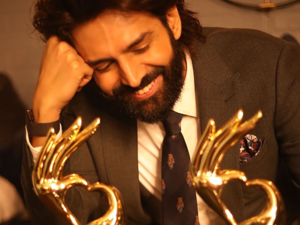 Kartik Aaryan Best Actor Critics & Popular Zee Cine Awards