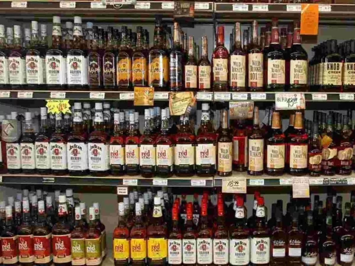 liquor-bottle-to-cost-rs-40-more-govt-to-earn-2000-cr