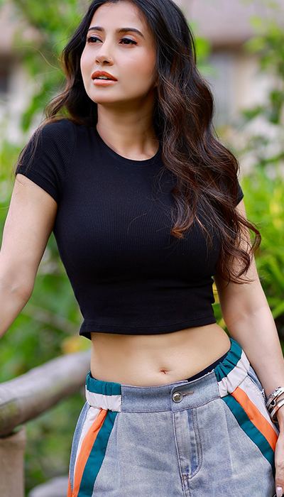 Black Crop, Bold Moves - Monami Rocks!