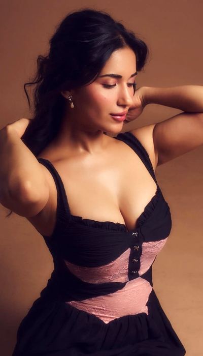Ruhani Sharma Hottest Look