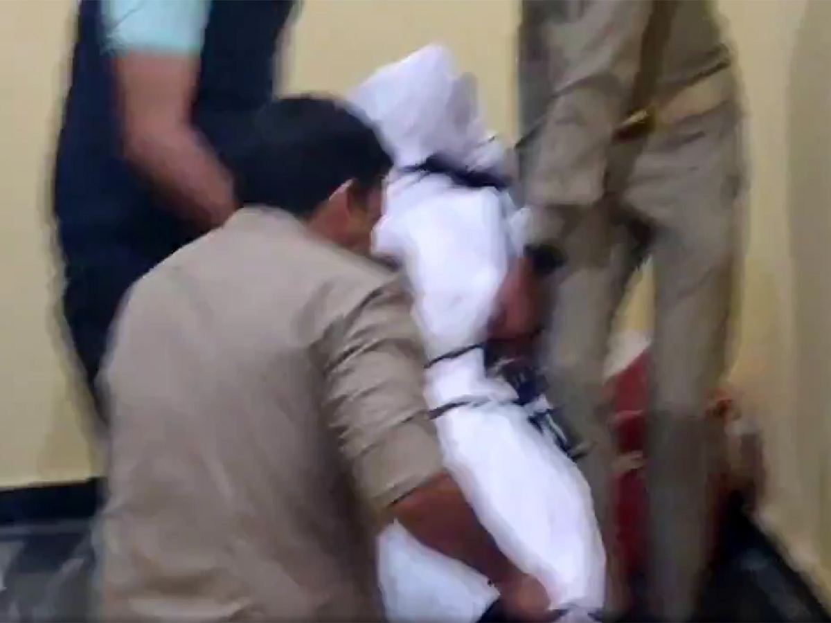 Teacher-Student Hotel Tragedy Uttar Pradesh