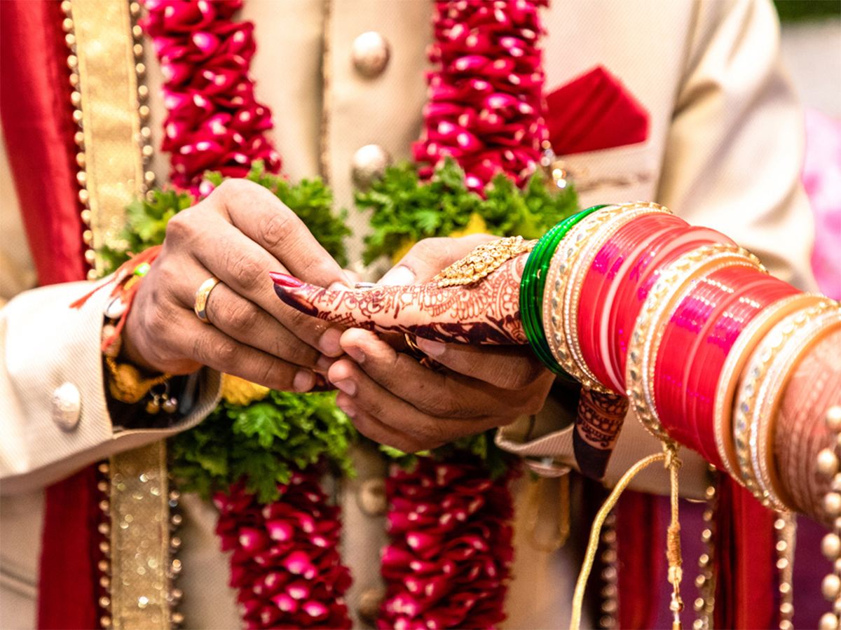 Techie Takes Dowry Elopes with Another Girl