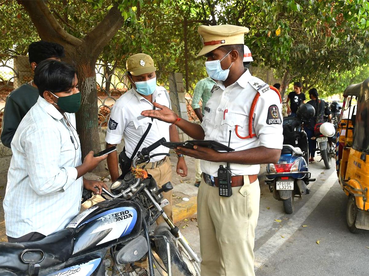 Telangana Police Vehicles 68 Lakh Unpaid Fines